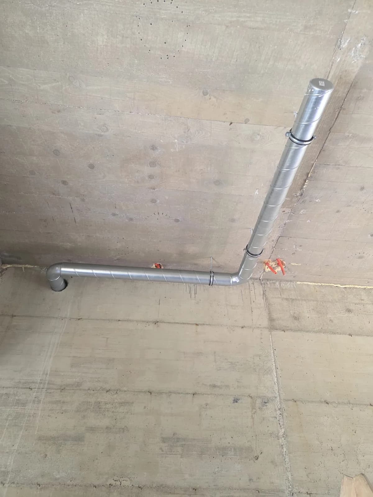 Detalj izvedbe cijevnog razvoda